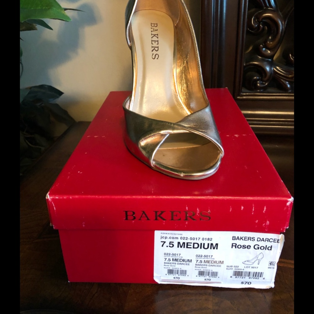 Woman shoes